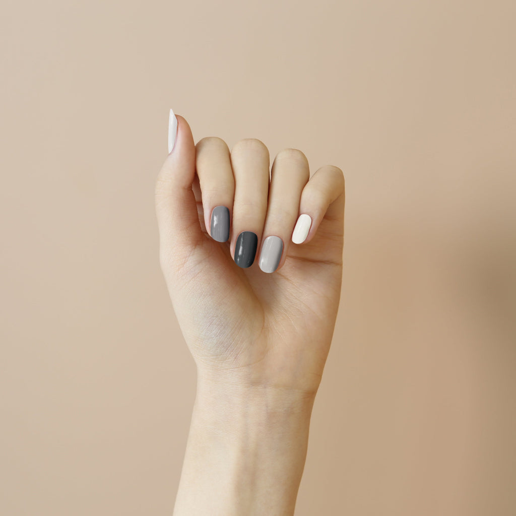 Mixed #05 — Monotone Mix