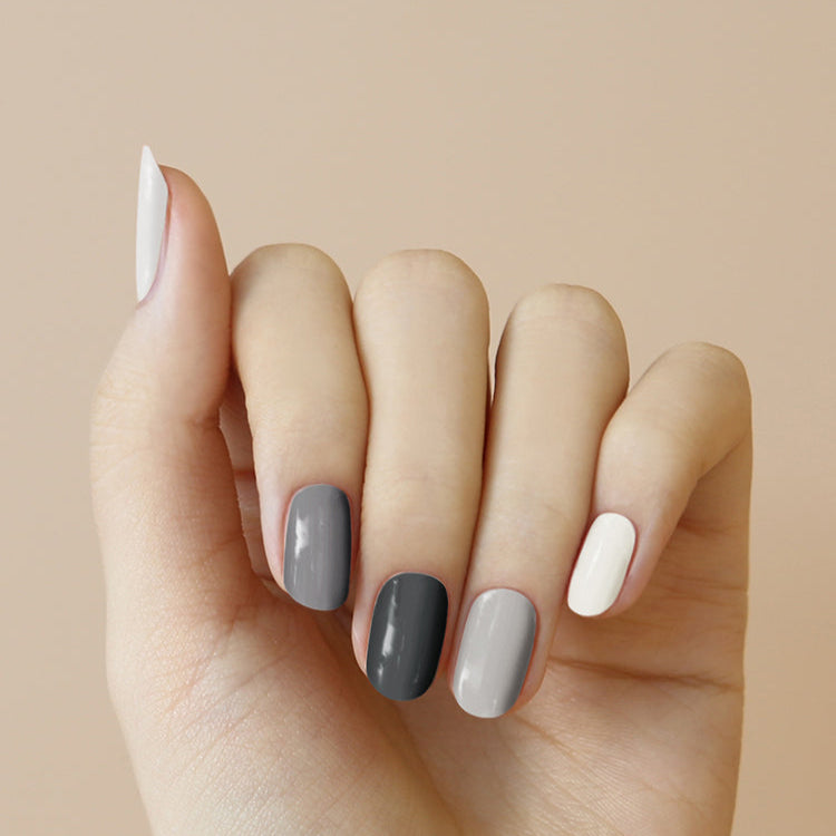 Mixed #05 — Monotone Mix