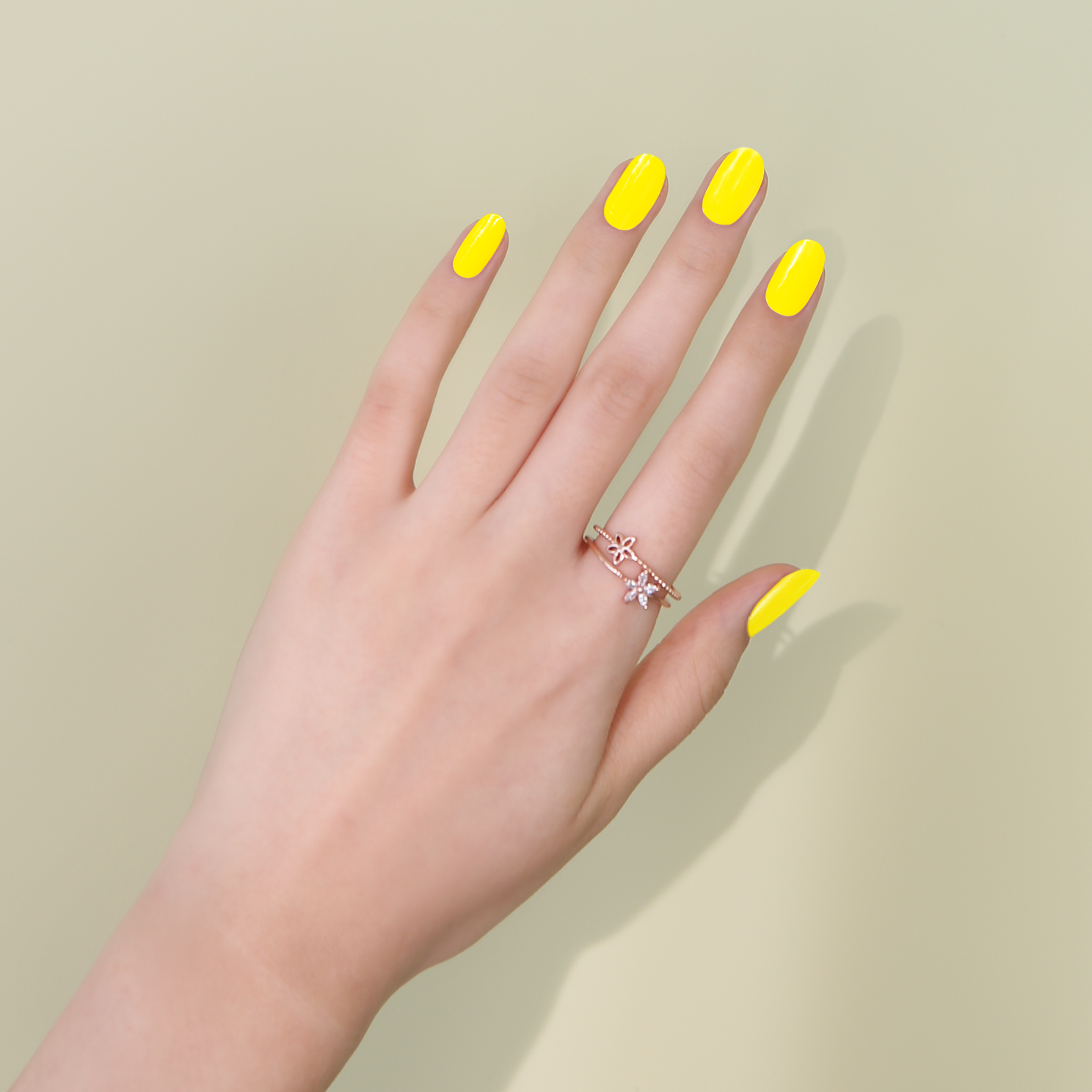 Solid #18 — Vivid Yellow